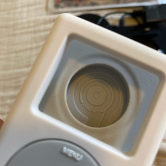 Apple Watch Series 3 - 38mm 👑 BUNDLE! - Picture 8 of 16